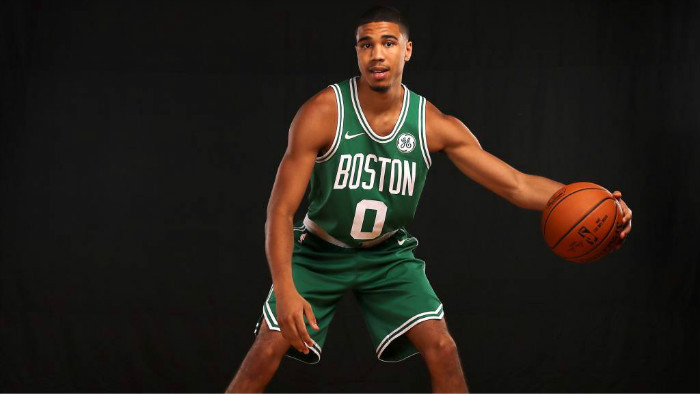 佩与之持平 佩与之持平